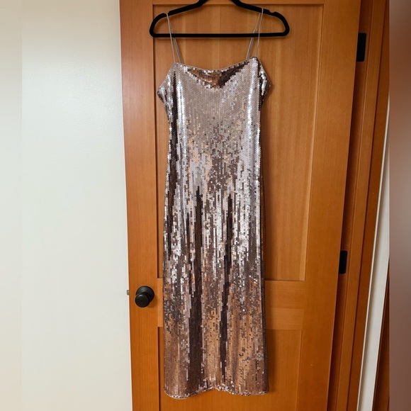 Abercrombie & Fitch Dresses & Skirts - Abercrombie & Fitch Straight Neck Sequin Dress